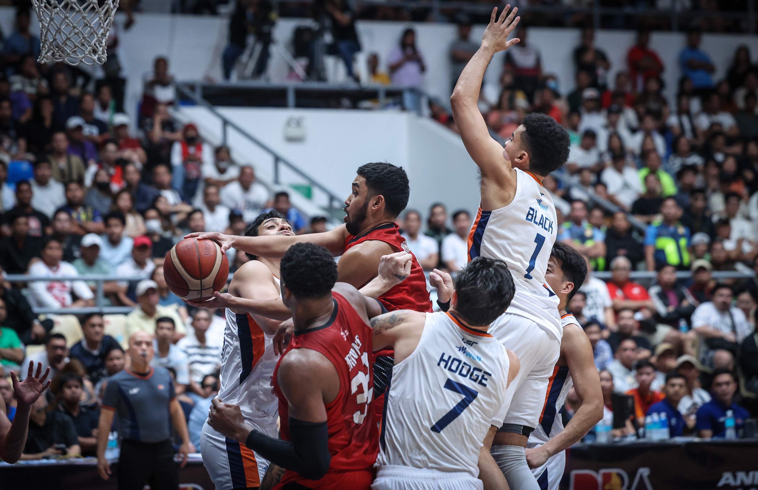 pangilinan-honored-as-executive-of-the-year-chot-reyes-earns-seventh-coach-of-the-year-award